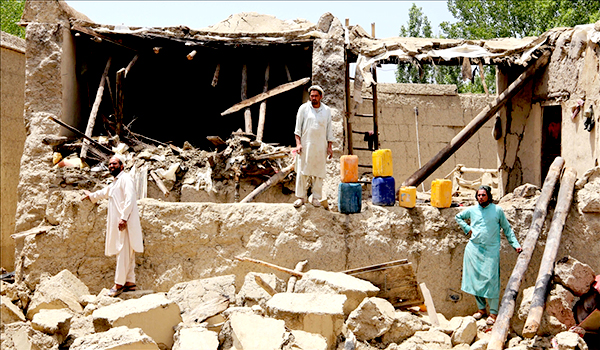 صلیب سرخ: آسیب‌دیدگان زلزله هرات نیاز فوری به سرپناه دارند