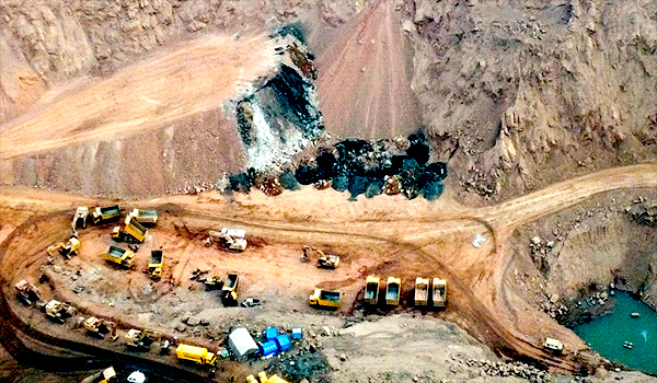 انفجار در معدن ذغال ‌سنگ در چین؛ دست‌کم ۱۰ تن کشته شدند