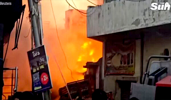 کشته و زخمی شدن ۱۵ تن درپی آتش‌سوزی در هند