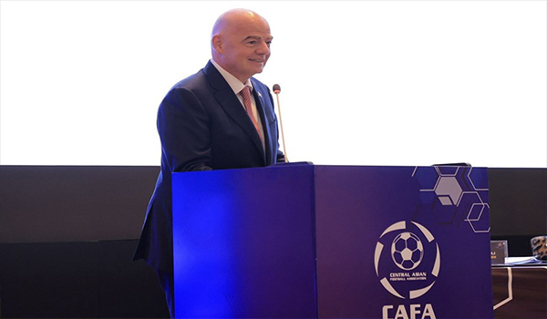 تأکید رئیس فدراسیون جهانی فوتبال بر قاطعیت جهانی علیه خشونت در فوتبال